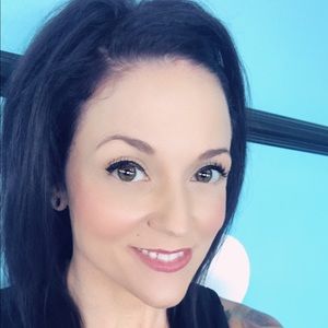 Meet your Posher, Renee